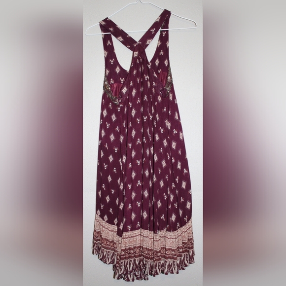 Chic Burgundy Patterned Maxi Skirt - Picture 2 of 3